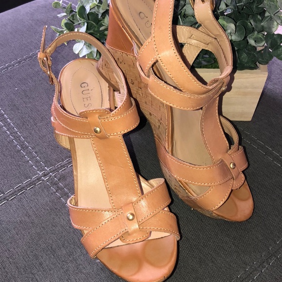 GUESS Nude Wedges - Picture 3 of 7